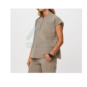 Traje Médico Resistente Diseñado para Entornos Sanitarios Exigentes, Comodidad, Resistencia y Apariencia Profesional - Product Image 5
