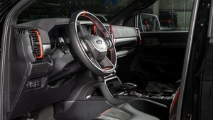 Nuevo/Usado 2024 FORD RANGER RAPTOR NEGRO 5.0-6L V8 Turbo Gasolina AUTOMÁTICO Faros LED Asientos de Cuero Oscuro Neumáticos R17 Euro VI - Product Image 4