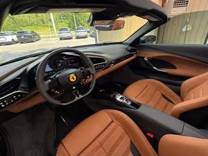 USADO EN BUEN ESTADO 20024 296 GTS Convertible RWD Híbrido Turbo R20 Asientos de Cuero Interior Claro ACC - Product Image 4