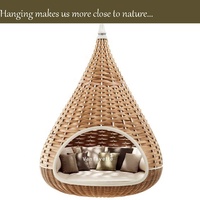 Chaise longue suspendue avec lit de repos à baldaquin