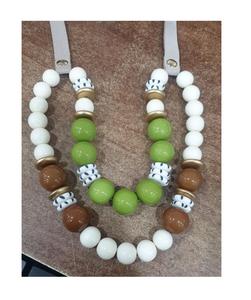 Collar de Resina Epoxi Naranja, Joyería Religiosa Cristiana Hecha a Mano con Diseño Moderno, Tamaño Personalizable para Regalo de Boda - Product Image 6