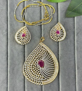 ชุดอัญมณีประดับเพชร CZ สีทองพร้อมต่างหูโซ่สำหรับงานแต่งงานคอลเลกชันสวมใส่สำหรับผู้หญิง - Product Image 2