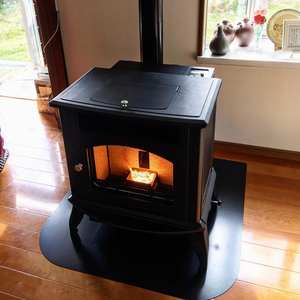 Poêle à granulés de bois hydro bon marché de 6 KW prêt pour l'exportation dans le monde entier Poêle à granulés européen disponible à la vente - Product Image 3