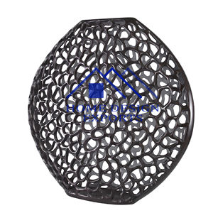 Décoration pour la maison, les hôtels et les restaurants - Produits de décoration intérieure les plus vendus - Vase à fleurs doré en métal - Product Image 4