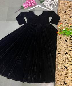 Muy hermoso y diseñador de fiesta Nueva llegada Vestido de novia Kanchipuram con exquisitos adornos de diamantes al por mayor Surat - Product Image 5