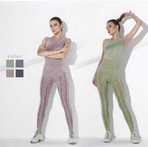 ชุดเสื้อผ้าเล่นโยคะของผู้หญิงระบายอากาศได้ดีเซตยกทรงกีฬาตัดด้วยเลเซอร์เอวสูงกระชับก้นแบบเซ็กซี่ - Product Image 2