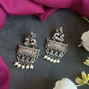 Efulgenz, pendientes indios de pavo real para mujer, conjunto de pendientes colgantes de perlas de imitación de cristal, pendientes llamativos de moda, joyería para mujer - Product Image 2