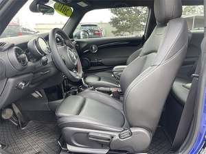 Mini Cooper S 2019, 2 Puertas, Hatchback, Tracción Delantera / Disponible para la Venta con Bajo Kilometraje, Motor de Gasolina, Auto Usado en Excelentes Condiciones y Sin Accidentes - Product Image 5