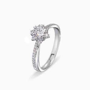 Bague Scintillante d'Amour Marquée Taille Unique en Argent Tendance avec Incrustation de Diamants Coupe Princesse Forme de Lune pour Fiançailles - Product Image 4