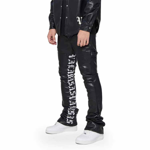 Pantalones de piel sintética para hombre ajustados brillantes con bordado de entrepierna personalizado OEM pantalones acampanados apilados de cuero para hombre Pantalones de cuero personalizados para hombre - Product Image 1