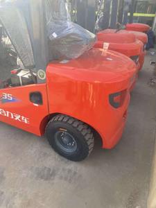 Chariot élévateur diesel Heli 5 tonnes d'occasion, version chinoise populaire, avec peu d'heures de fonctionnement, à vendre - Product Image 3