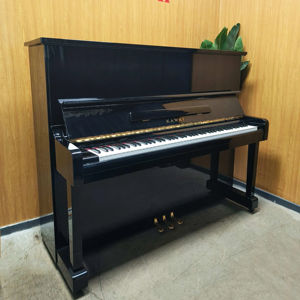 Piano droit KAWAI Kawai BL12, finition noire brillante, son riche, performance musicale professionnelle, piano d'exportation, excellente qualité sonore - Product Image 1