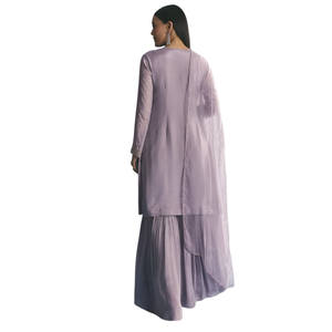 Venta al por mayor lavanda Chinon Kurta Sharara con Cutdana Dupatta para la fiesta de la boda desgaste recepción festiva y pedidos étnicos personalizados - Product Image 4