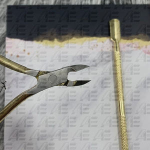 ENSEMBLE de 2 pinces à cuticules professionnelles en acier inoxydable et kit de préparation de poussoir pour les ongles à presser en gros 2025 - Product Image 2