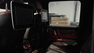 Limpio seminuevo 2025, dos, un G63, de dos, una. - Product Image 5