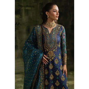 Conjunto de Traje de Chifón para Mujer Sara Naqvi SHAHBANO, Edición de Boda, Adornado a Mano, de Lujo -TC-1425 - Product Image 3