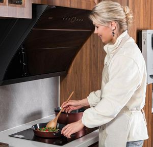 Serveurs de salade en bois de manguier émaillé faits à la main couverts décoratifs pour restaurants occasions spéciales et repas à la maison - Product Image 3