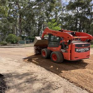 Excavatrice compacte Kubota SSV65 Achetez maintenant une livraison rapide Qualité supérieure Performances fiables pour les travaux lourds à chaque fois - Product Image 2