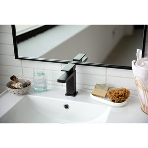 Shampoo Solido Biologico all'Eucalipto e Neem, Formula Erboristica con Amminoacidi per Capelli Lisci, Cura dei Capelli Secchi, in Flacone di Plastica - Product Image 2