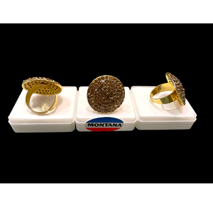 Compra Anillo Chapado en Oro Clásico con Incrustaciones de Diamante Americano Brillante Joyería de Moda de Calidad Premium Ideal para Todas las Ocasiones - Product Image 5