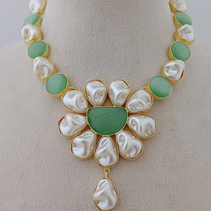 Conjunto de collar de perlas de imitación de latón de alta calidad para mujer, diseño personalizable para bodas, fiestas, compromisos - Product Image 1