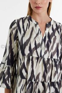 Vestido corto estampado Línea A Túnica escote en V con botón a presión Manga larga Falda escalonada con ribete de volantes - Product Image 3