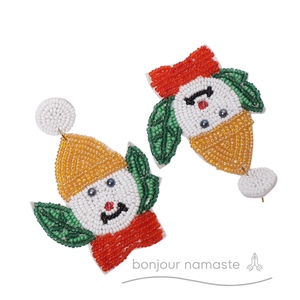 Orecchini di angelo pupazzo di neve fatti a mano | Gioielli artigianali | Regalo di festa per boutique a Toronto, Vancouver, Milano, Parigi e Berlino - Product Image 2