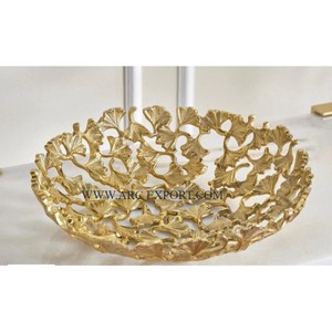 Diseño de lujo Mesa auxiliar para el hogar Maceta decorativa Vintage Blanco Recubierto de polvo Florero martillado de metal en precio asequible - Product Image 3