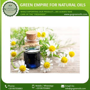 Huile de camomille naturelle de qualité fraîche d'approvisionnement d'usine huile essentielle allemande bleue huile de parfum - Product Image 2