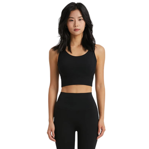Ensemble de yoga deux pièces pour femme – Tenue de sport ajustée avec logo frontal, respirante en Spandex/Nylon – Vêtements de sport haut de gamme - Product Image 3