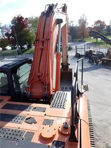 Excavadora Usada Hitachi ZX350 LC-6 2016, de 12.5-16.8 Toneladas, Tipo Oruga para Trabajo Pesado, con Motor y Bomba para Proyectos de Construcción - Product Image 5