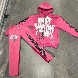 ชุดเซ็ตเสื้อฮู้ดดี้พิมพ์ลายพัฟฟ์หนานุ่มแบบมีซิปและกางเกงวินเทจทรงขาบาน สตรีทแวร์ แทรคสูท ยูนิเซ็กส์ ขายส่ง รับผลิตแบบ OEM - Product Image 1