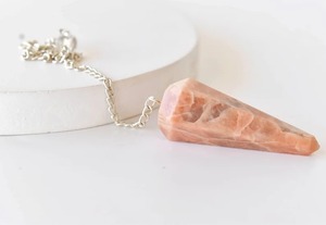 Pierre de lune pêche naturelle Cristaux d'oeil de tigre Pendule de radiesthésie à facettes Propriétés de guérison Souvenir Mascotte Vieux cristal Artisanat Thème - Product Image 5