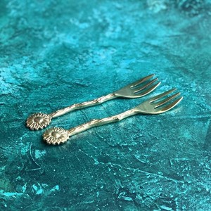 Fourchette à Dessert en laiton massif personnalisée professionnelle avec poignée en résine fourchette faite à la main taille personnalisée et meilleure qualité - Product Image 5