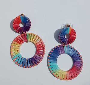 Boucles d'oreilles en cristal et perles de rocaille faites sur mesure pour la revente, artisanales, par des artisans qualifiés, couleurs vibrantes, style moderne pour les fêtes - Product Image 3