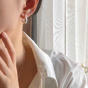 Pendientes de Aro Huggie de Plata de Ley 925 al por Mayor |   Huggies Pequeños y Gruesos para Uso Diario - Product Image 3