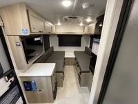 Caravane pliante légère pour le transport de véhicules, en alliage d'aluminium, extensible, suspension indépendante, 4 personnes, moderne