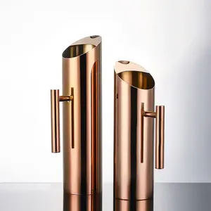 Pichet à eau en cuivre pour la cuisine à domicile Les restaurants utilisent des gobelets en acier inoxydable Accessoires de cuisine disponibles à la vente depuis l'Inde - Product Image 6