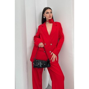 Giacca da donna con doppio Blazer tailleur pantalone con accessorio rosa e dettaglio con bottone a gamba larga - Product Image 2