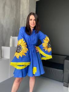 Exclusivo bonito vestido bordado ucraniano señora mangas largas último bordado hecho a mano mangas largas vestidos ucranianos - Product Image 2