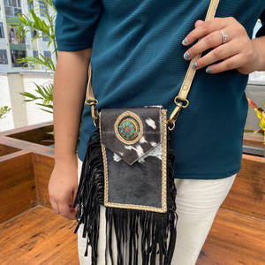 Gran oferta, bolso móvil cruzado con flecos grandes de piel de vaca hecho a mano para mujer, bolso de teléfono móvil Concho de cuero genuino occidental para mujer - Product Image 2