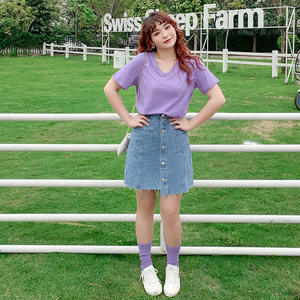 Top ventes, t-shirt manches courtes col en V avec logo imprimé personnalisé pour femmes, t-shirt pour hommes - Product Image 2