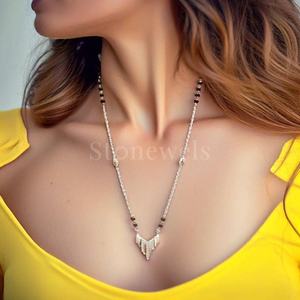 Chaîne de perles noires élégantes Stonewels Diamond Jet Mangalsutra avec diamants brillants Bijoux de mariage à la mode - Product Image 4