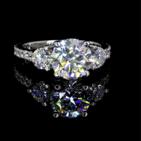 Bague de fiançailles en platine à trois pierres avec bande pavée, diamant rond, certifiée IGI, bijoux de luxe pour mariée, provenant du Gujarat
