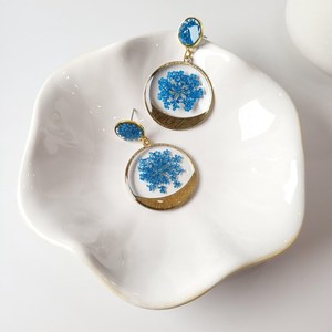 Boucles d'oreilles en résine de luxe pour femmes |   Design artistique unique |   Accessoires de mode vintage traditionnels faits à la main et légers - Product Image 6