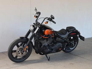 Oferta de Subasta 2023: Motocicletas Nuevas FXBBS Street Bob 114 Max. Velocidad >80km/h Potencia 1001-2000W - Product Image 2
