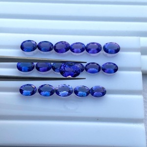 Pierres précieuses en vrac AA Tanzanite naturelle bleue à coupe ovale de qualité AA pour la fabrication de bijoux - Product Image 3