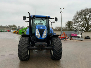 Tracteur chenillé d'occasion Holland T7.200, tracteur de jardin 200 CV, moteur FPT, transmission 4x4, garantie 4 ans, pompe moteur haute performance - Product Image 2