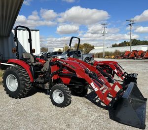 Tracteur d'occasion Case IH Farmall 35C 35HP 2024 disponible pour les acheteurs internationaux - Product Image 4