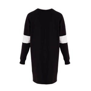 Vestido Casual de Verano Negro Maxi Tipo Túnica con Rayas Gruesas, Cintura Imperio y Ribete de Encaje - Product Image 3